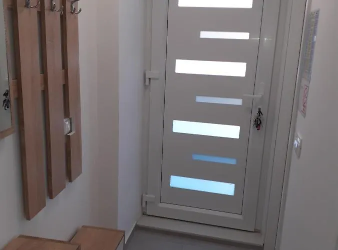 Lorena דירה זאדאר